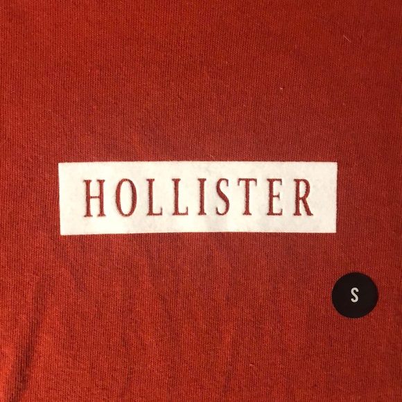 hollister red cropped short sleeve shirt - Picture 2 of 4